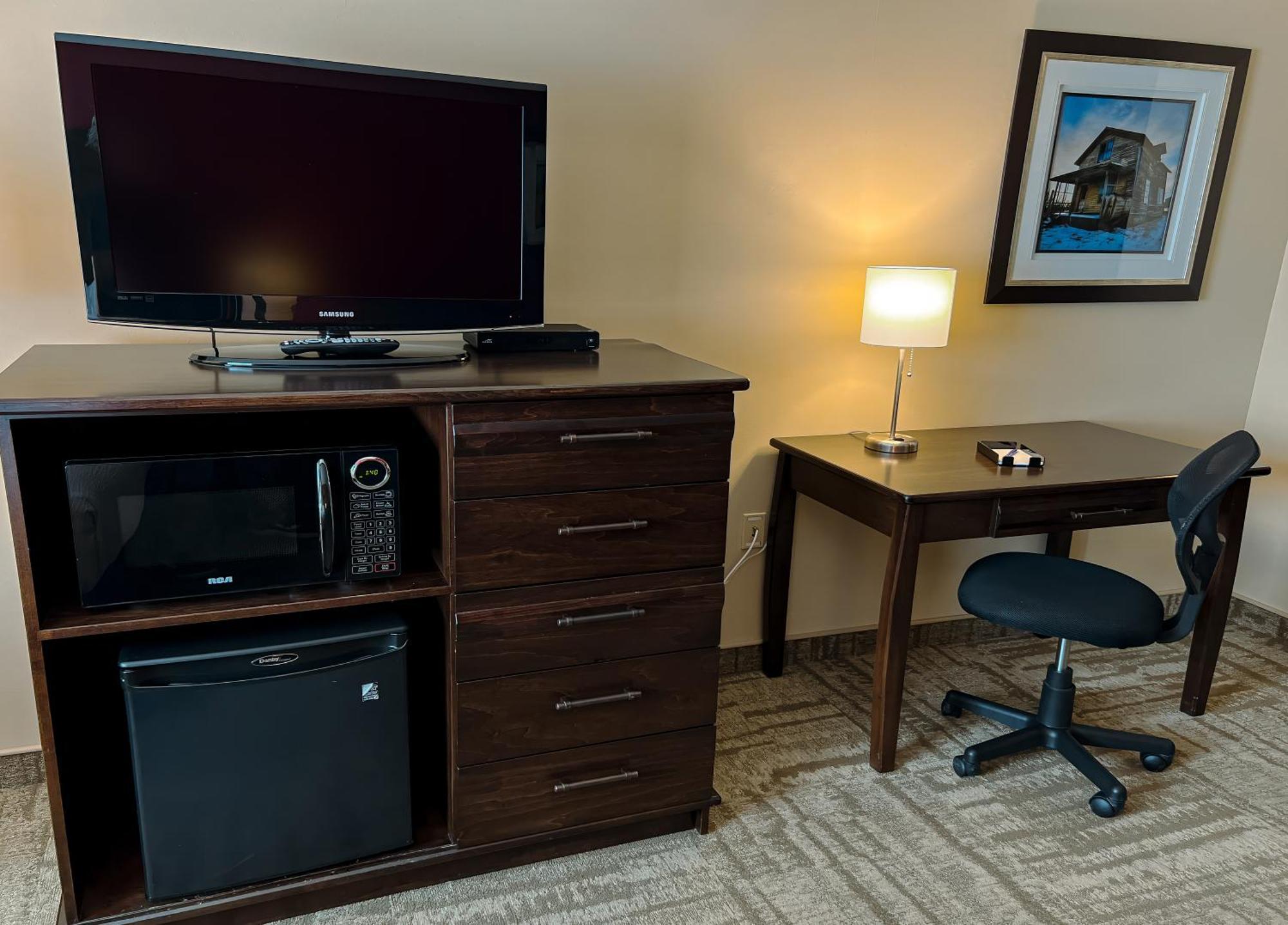 Coast Swift Current Hotel Экстерьер фото