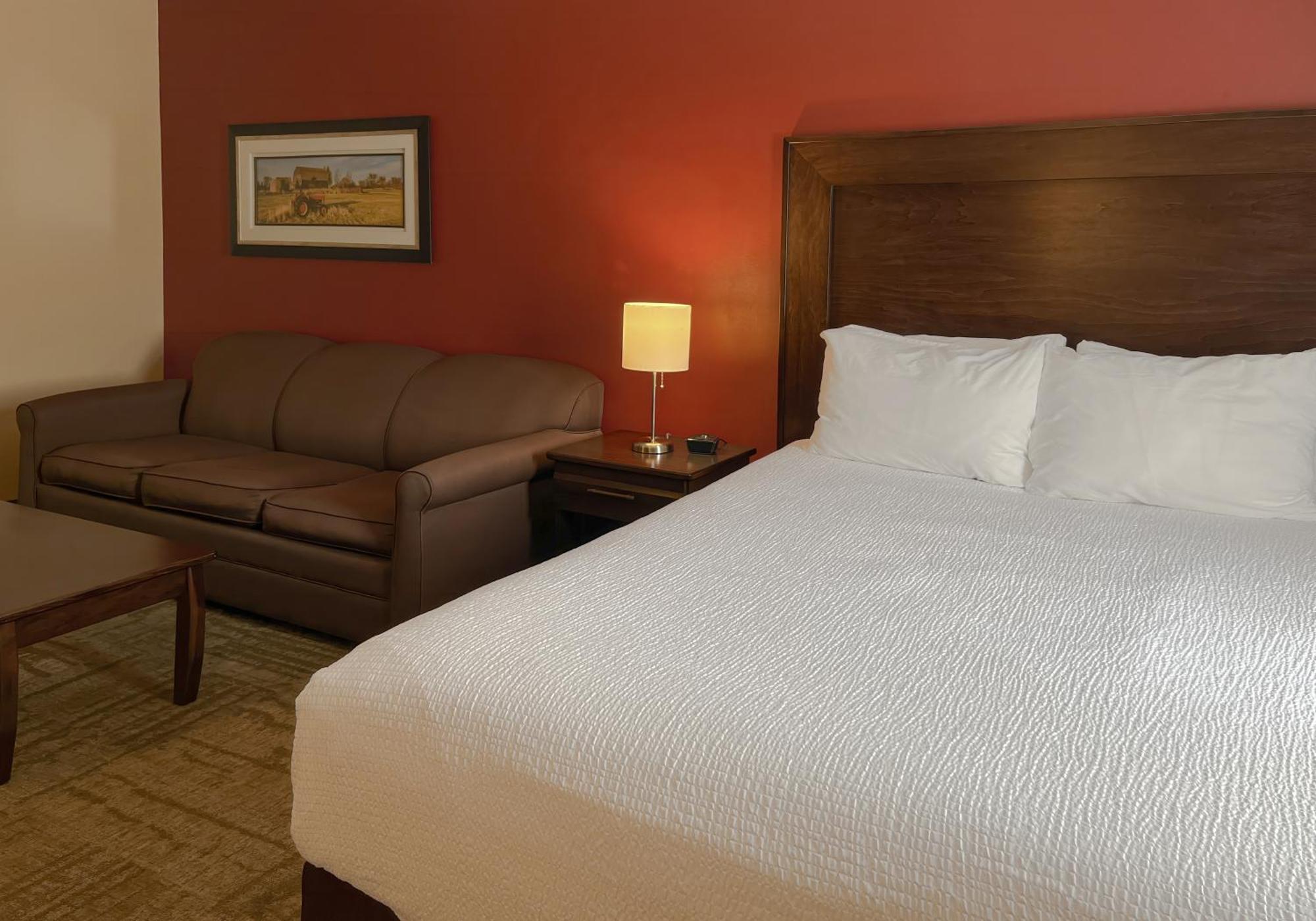 Coast Swift Current Hotel Экстерьер фото